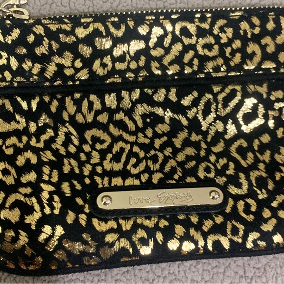 Love Express gold foil leopard print black wristlet NWOT OBO - Picture 5 of 8